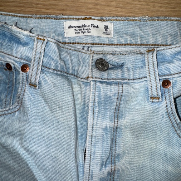 Abercrombie 90s Ulta High Rise Straight Jeans - Picture 2 of 3